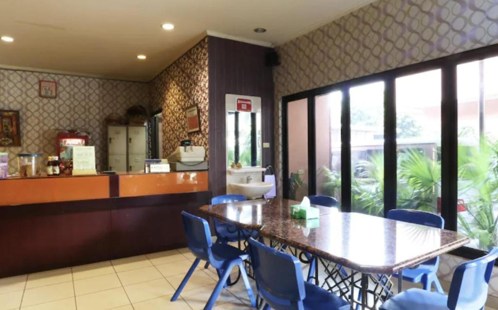Hotel 678 Kemang Powered By Cocotel Jakarta Kültér fotó